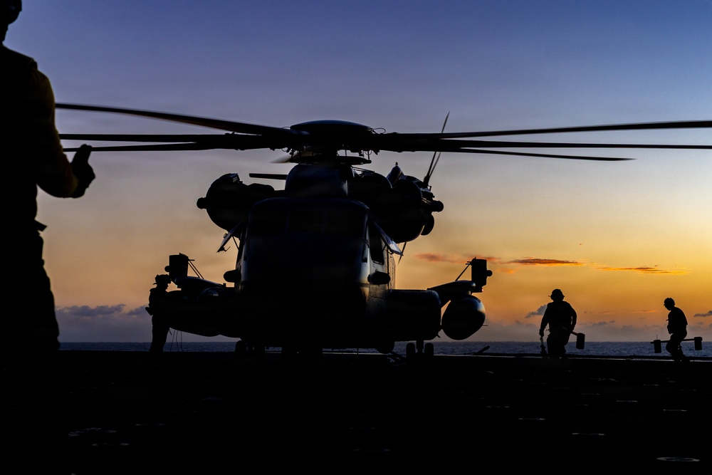 22nd MEU (SOC) | VMM-263 (REIN) CH-53E Flight Operations Aboard USS San Antonio