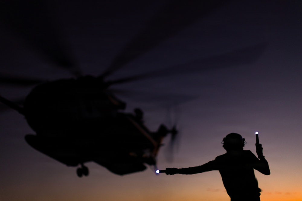 22nd MEU (SOC) | VMM-263 (REIN) CH-53E Flight Operations Aboard USS San Antonio