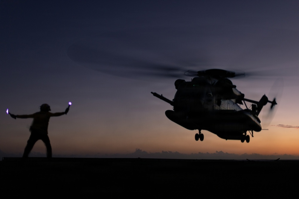 22nd MEU (SOC) | VMM-263 (REIN) CH-53E Flight Operations Aboard USS San Antonio