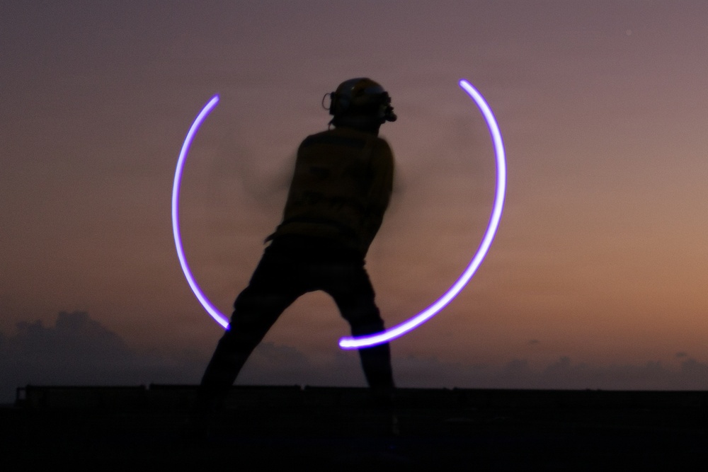 22nd MEU (SOC) | VMM-263 (REIN) CH-53E Flight Operations Aboard USS San Antonio