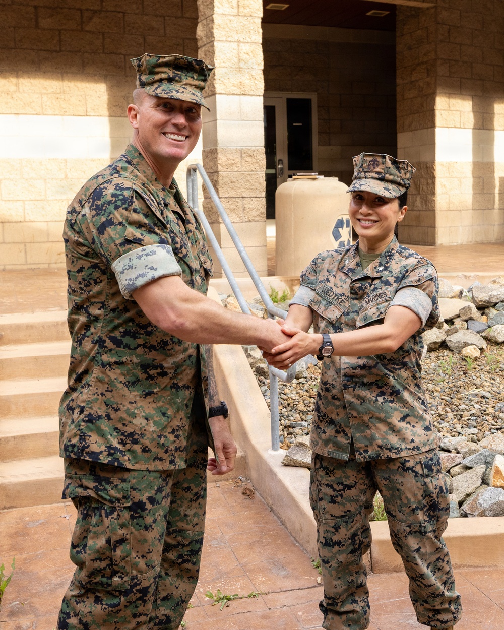 Medal of Honor recipient Sgt. Dakota Meyer speaks to 1st MLG Marines