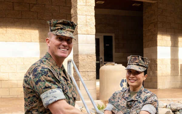 Medal of Honor recipient Sgt. Dakota Meyer speaks to 1st MLG Marines