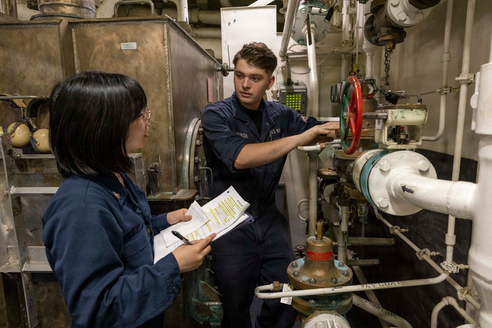 USS Stockdale conducts routine operations