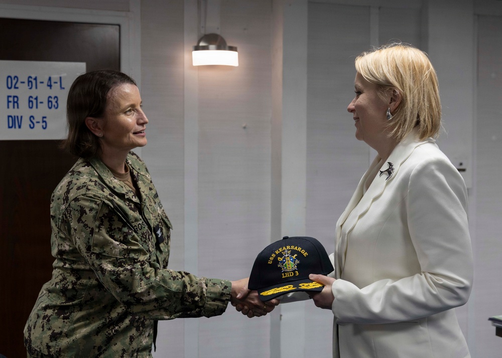 USS KEARSARGE HOSTS EUROPEAN UNION AMBASSADOR