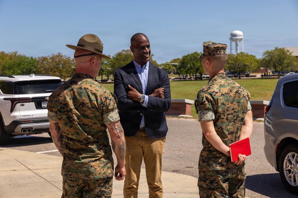Timmy Davis visits Parris Island