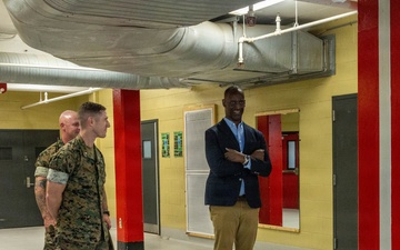 Timmy Davis visits Parris Island