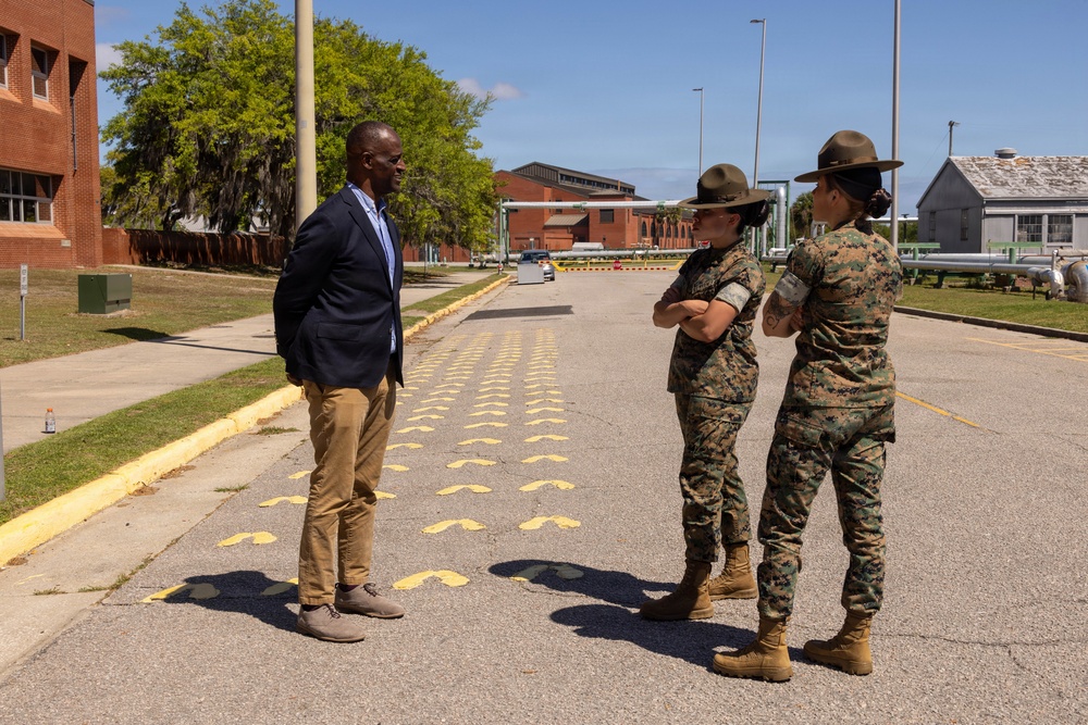 Timmy Davis visits Parris Island