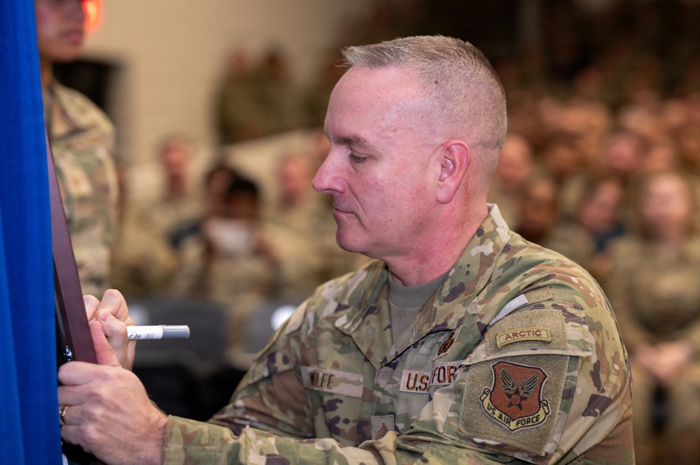 CMSAF David Wolfe holds all call at Joint Base San Antonio-Lackland