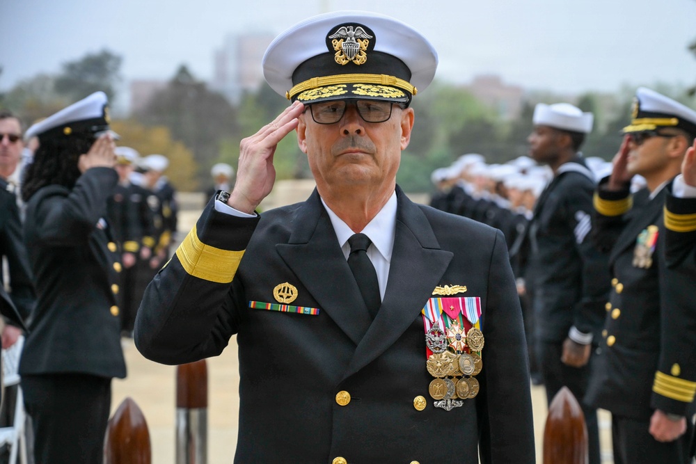 NMRTC Bethesda Holds Combined Change of Command, Retirement Ceremony