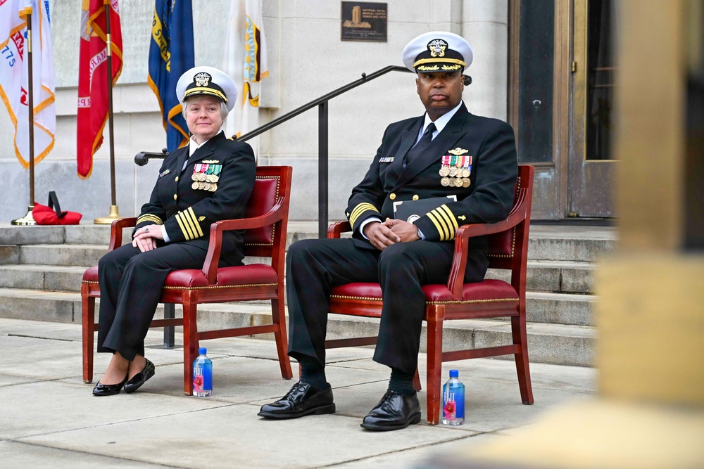 NMRTC Bethesda Holds Combined Change of Command, Retirement Ceremony