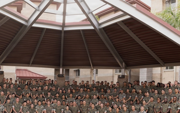 Medal of Honor recipient Sgt. Dakota Meyer speaks to 1st MLG Marines