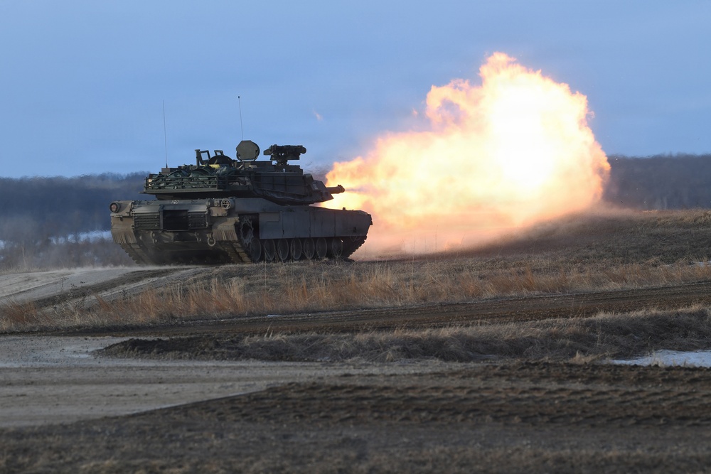 MNNG Conducts Winter Tank Gunnery