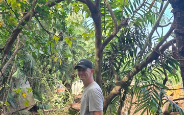 NAVFAC Hawaii military personnel support North Shore flood recovery efforts