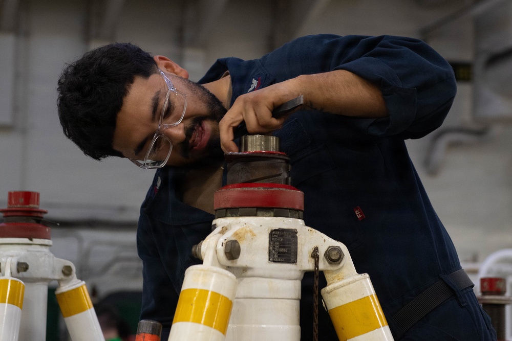 USS Theodore Roosevelt Maintenance
