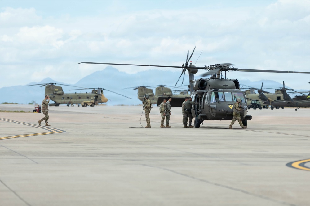 First Calvary Brigade Supports Southern Border Mission Through Air Movement