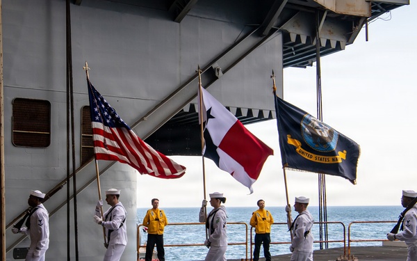 Nimitz Hosts Panamanian Distinguished Visitors