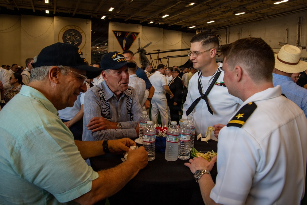 Nimitz Hosts Panamanian Distinguished Visitors