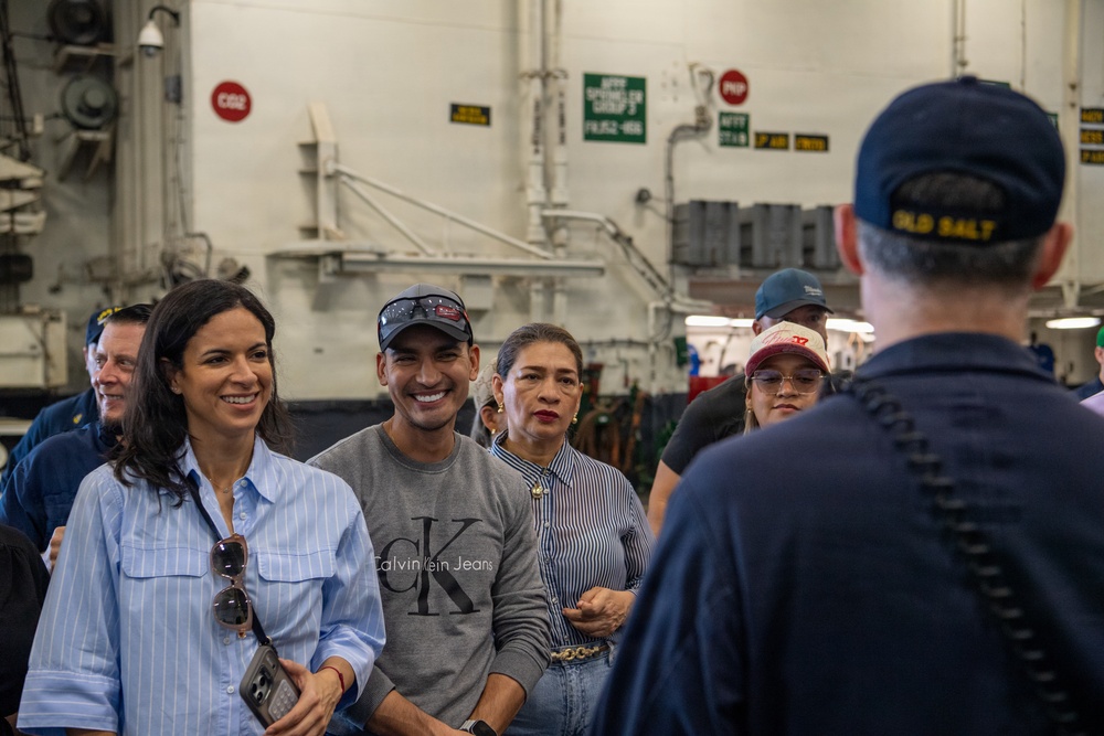 Nimitz Tour in Panama