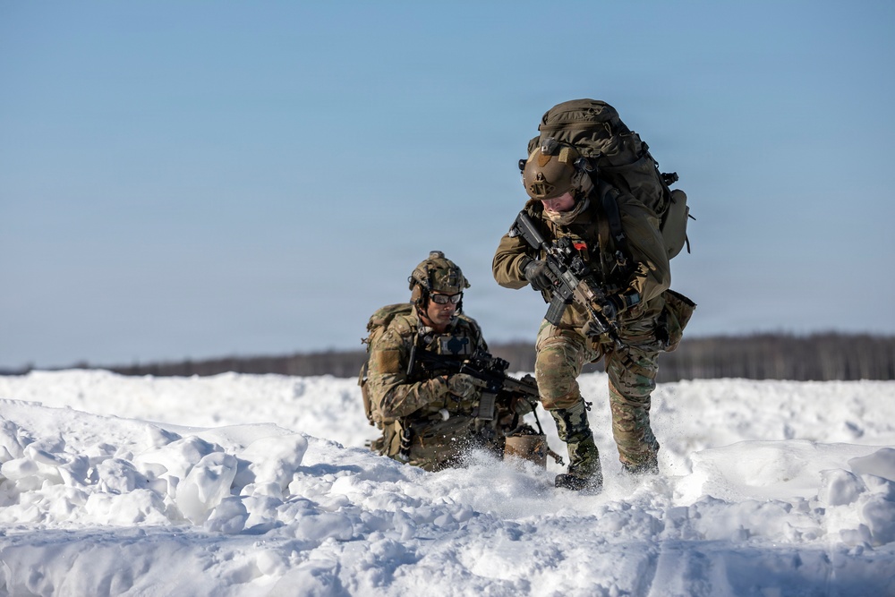 AKANG 176th Wing Rescue Triad conducts a full mission profile training exercise