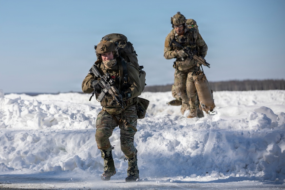 AKANG 176th Wing Rescue Triad conducts a full mission profile training exercise