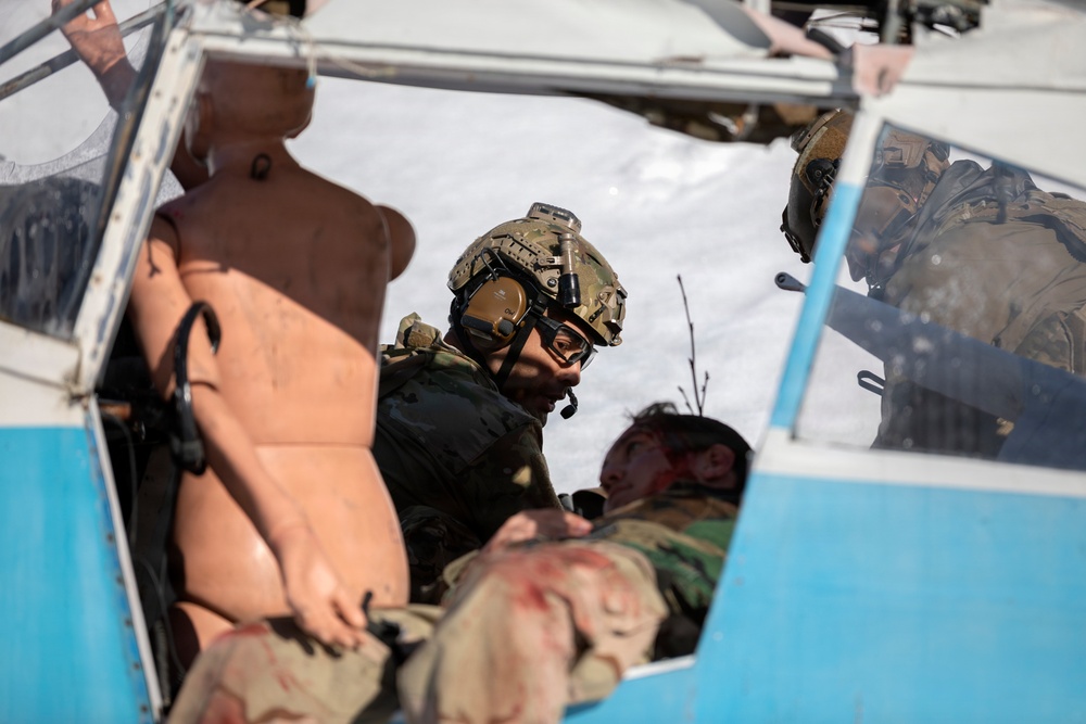 AKANG 176th Wing Rescue Triad conducts a full mission profile training exercise
