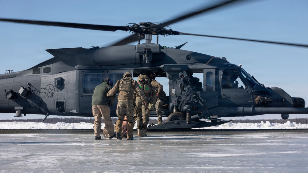 AKANG 176th Wing Rescue Triad conducts a full mission profile training exercise