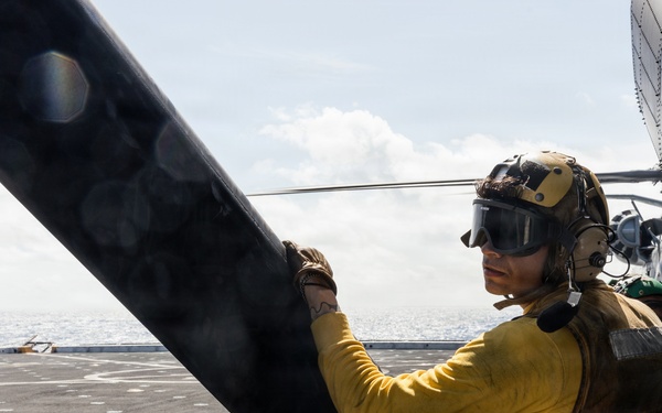 11th MEU Marines, Sailors conduct flight deck operations aboard USS Portland