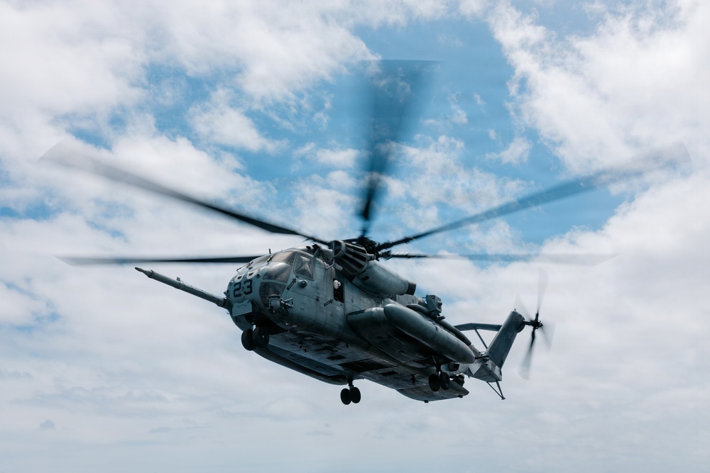 11th MEU Marines, Sailors conduct flight deck operations aboard USS Portland