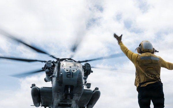 11th MEU Marines, Sailors conduct flight deck operations aboard USS Portland