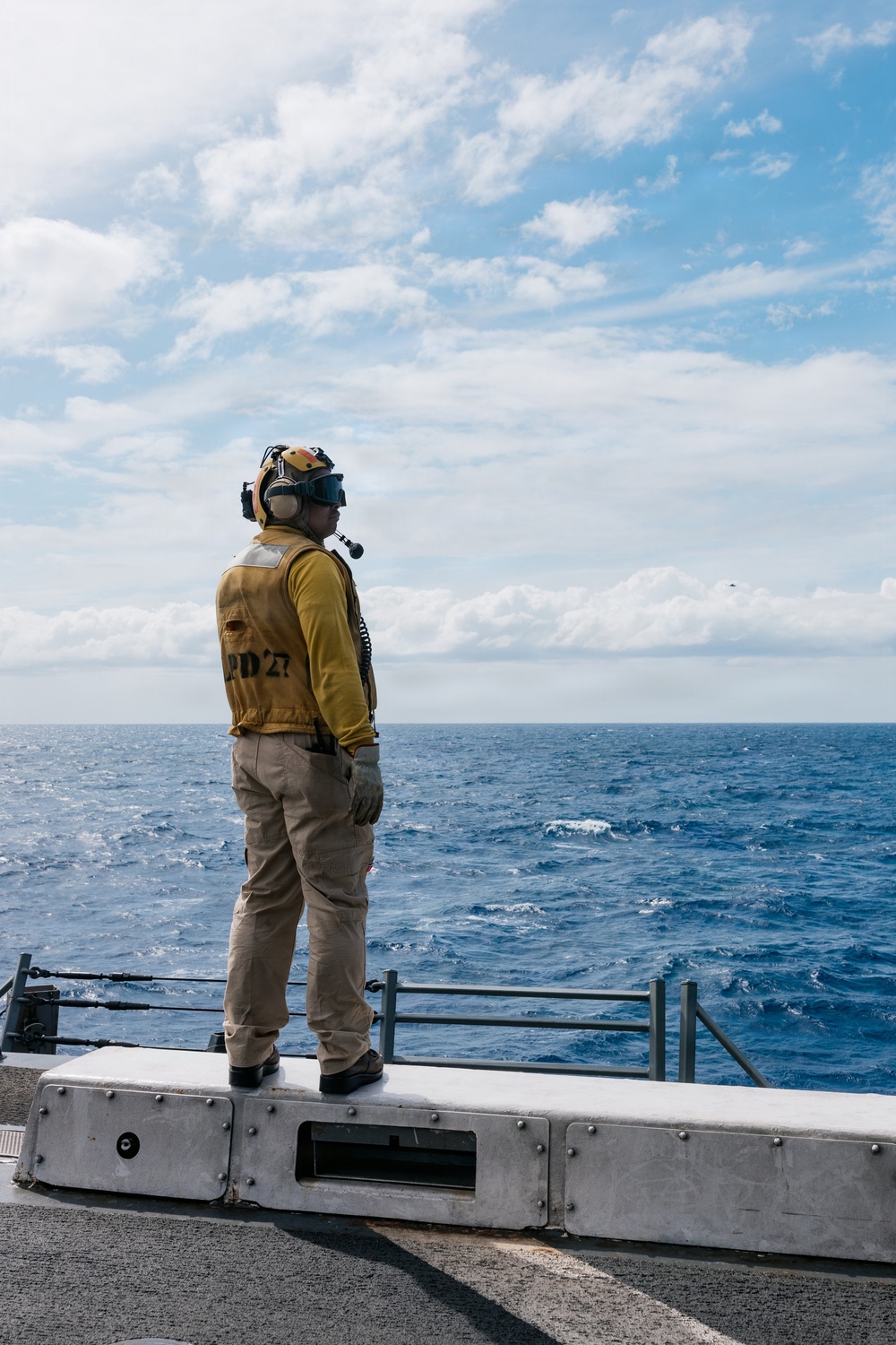 11th MEU Marines, Sailors conduct flight deck operations aboard USS Portland