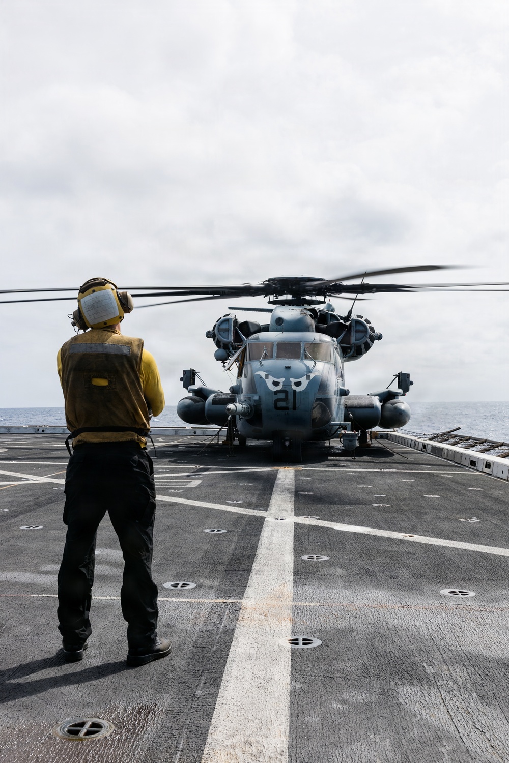11th MEU Marines, Sailors conduct flight deck operations aboard USS Portland