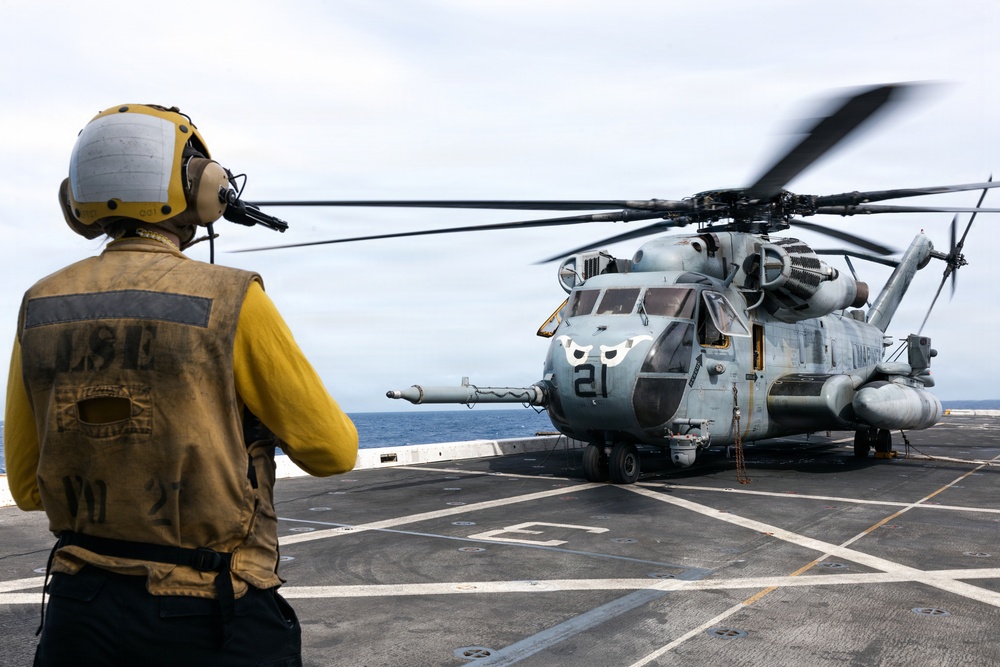 11th MEU Marines, Sailors conduct flight deck operations aboard USS Portland