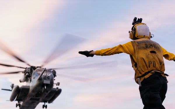 11th MEU Marines, Sailors conduct flight deck operations aboard USS Portland