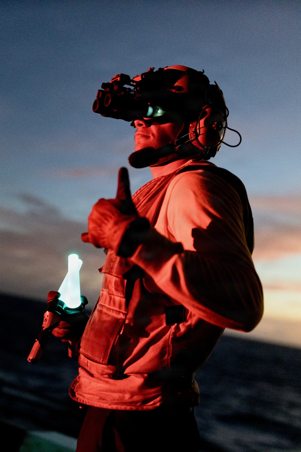 11th MEU Marines, Sailors conduct flight deck operations aboard USS Portland