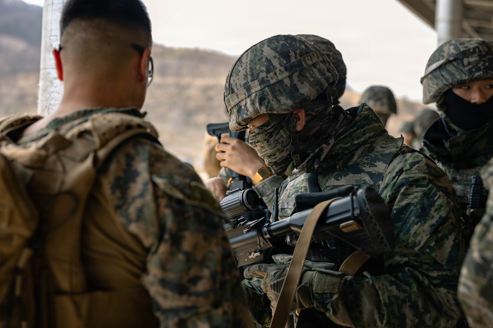 U.S. Marines Conduct Bilateral Live Fire During KMEP 26.1