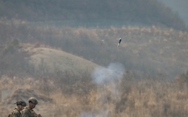 U.S. Marines and ROK Marines Fire Mortars During KMEP 26.1