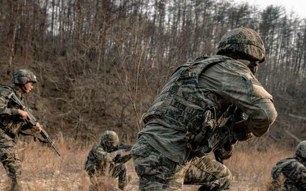 U.S. Marines Rehearse Dry Fire Squad Attacks During KMEP 26.1