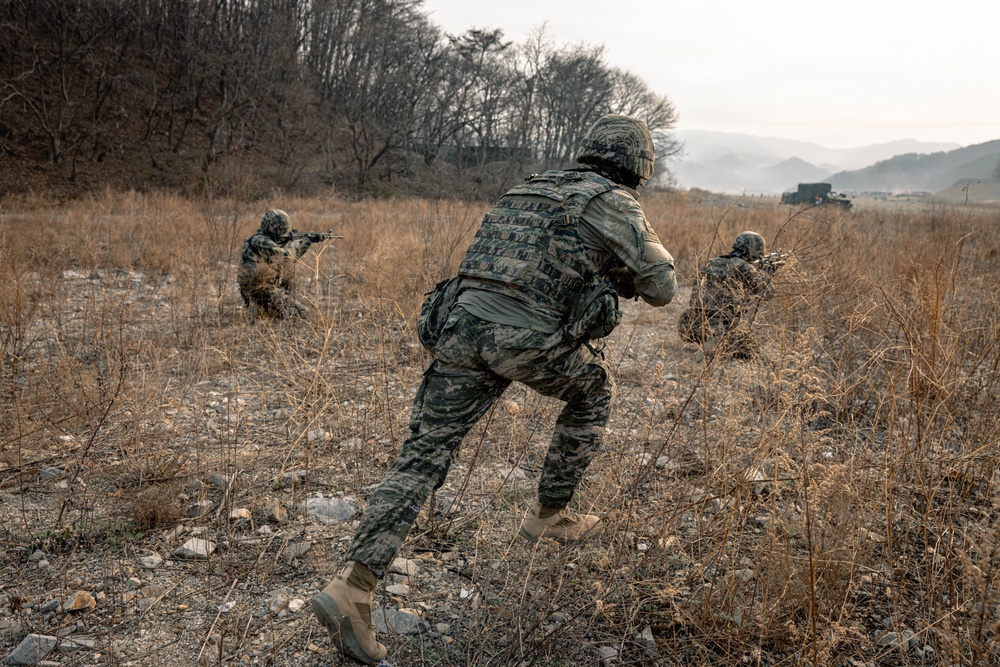U.S. Marines Rehearse Dry Fire Squad Attacks During KMEP 26.1