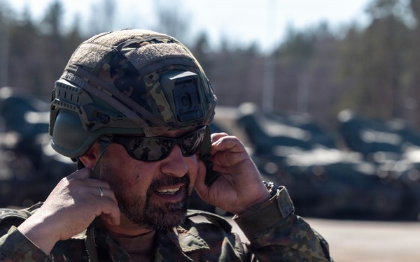 1-12 Cav trade knowledge with NATO partner on M1A2 Abrams
