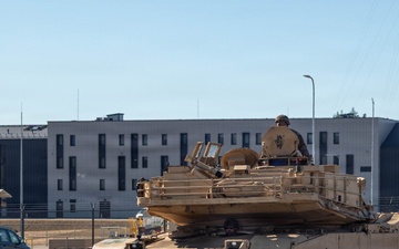 1-12 Cav trade knowledge with NATO partner on M1A2 Abrams