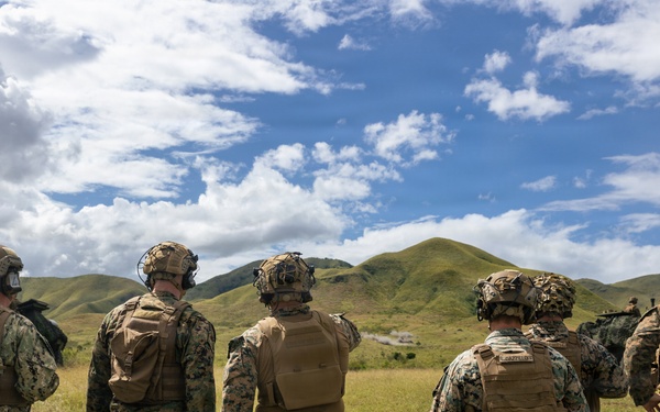 22nd MEU (SOC) and PHIBRON 8 Leadership Visit Camp Santiago