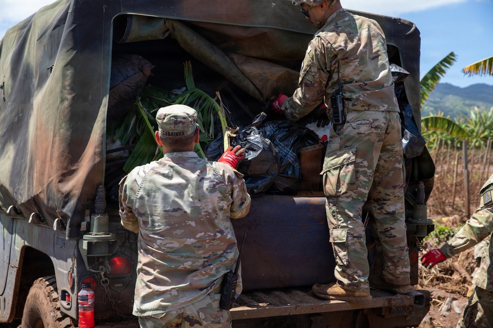 Hawaii National Guard assists Waialua community with flood debris removal