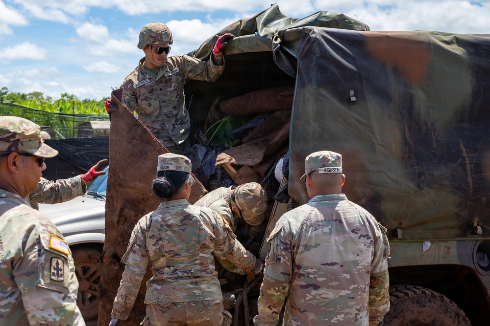 Hawaii National Guard assists Waialua community with flood debris removal