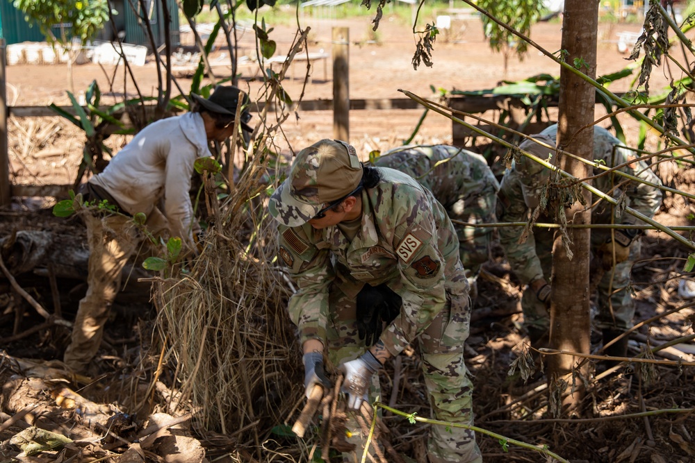 Hawaii National Guard assists Waialua community with flood debris removal