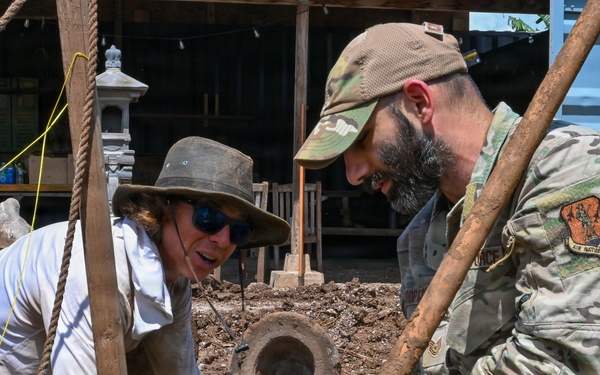 Hawaii National Guard assists Waialua community with flood debris removal