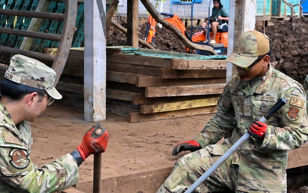 Hawaii National Guard assists Waialua community with flood debris removal
