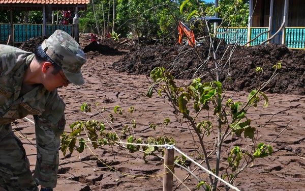 Hawaii National Guard assists Waialua community with flood debris removal