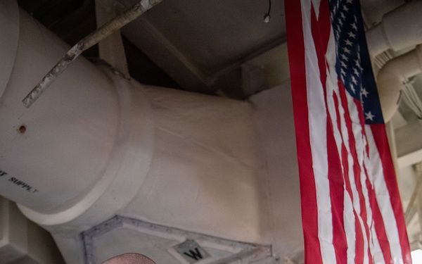 Boxer Marines, Sailors Conduct Maintenance Checks