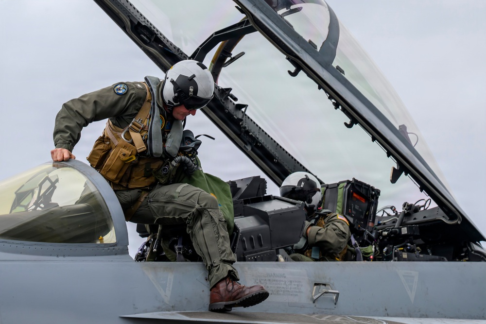 USS Theodore Roosevelt CO Takes Flight