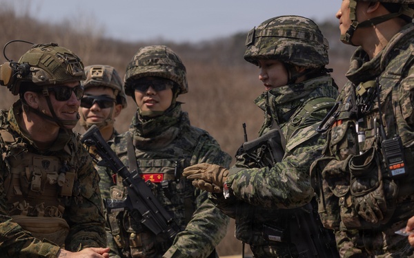 U.S. Marines with 12th LCT Execute Bilateral Live-Fire Range: Day 4